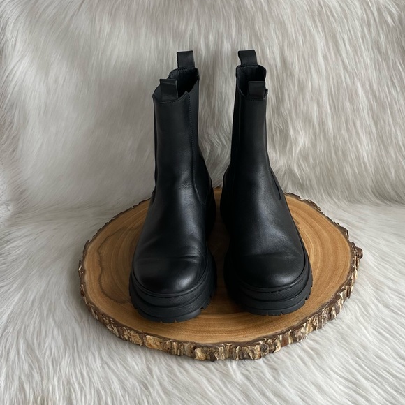 Ted Baker Akeeno black leather lug sole Chelsea boots - Picture 7 of 11